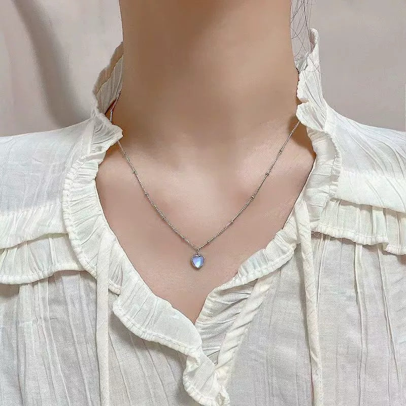 Loving Heart Gradient Pendant Necklace | K-Style Gold Chain