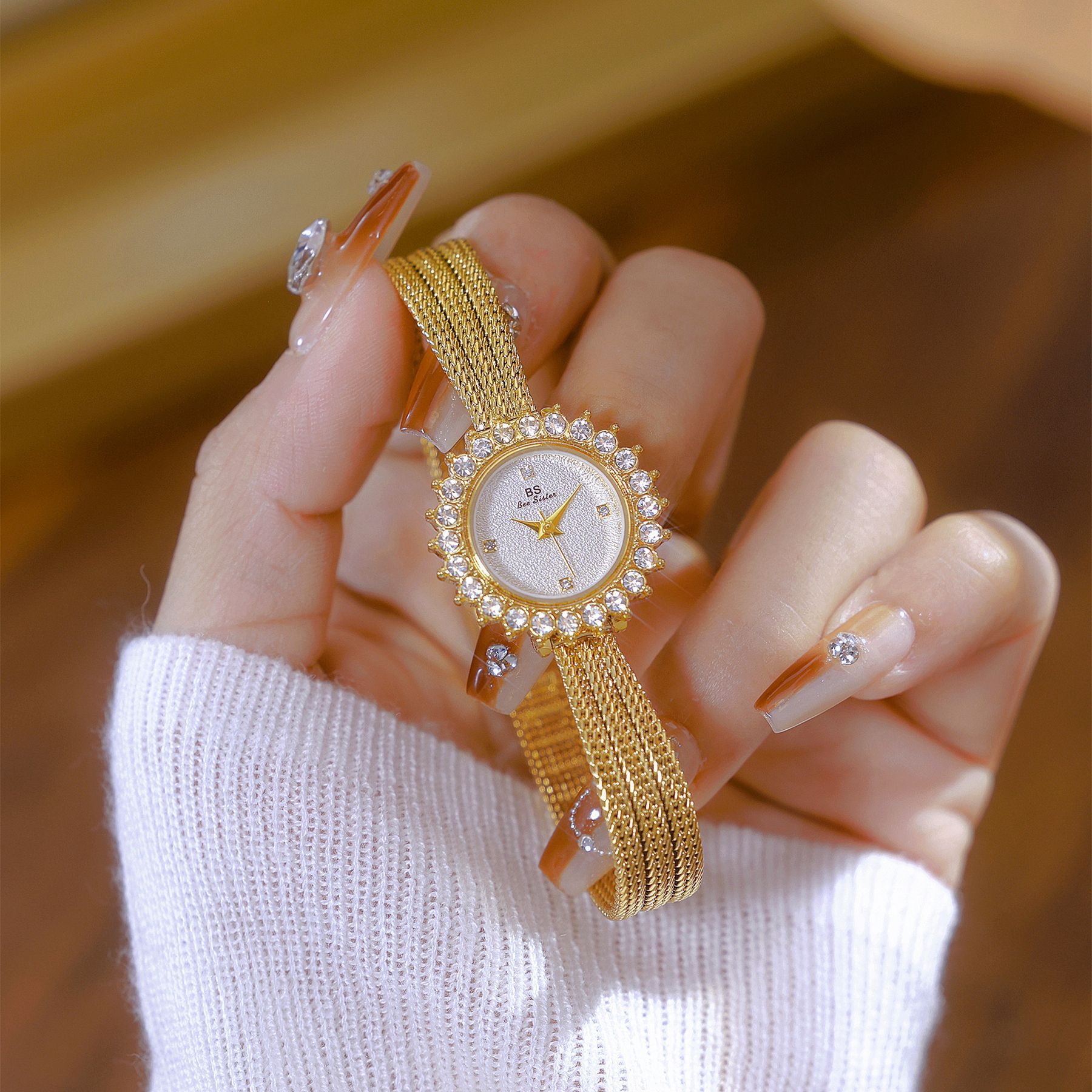 Gesang Flower Sun-Patterned Women's Watch | Light Luxury Timepiece