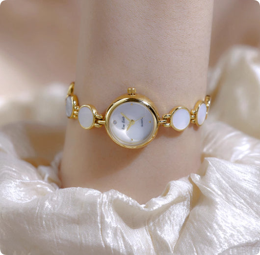 Aurora Shell Vintage Bracelet Watch | Waterproof Statement Timepiece