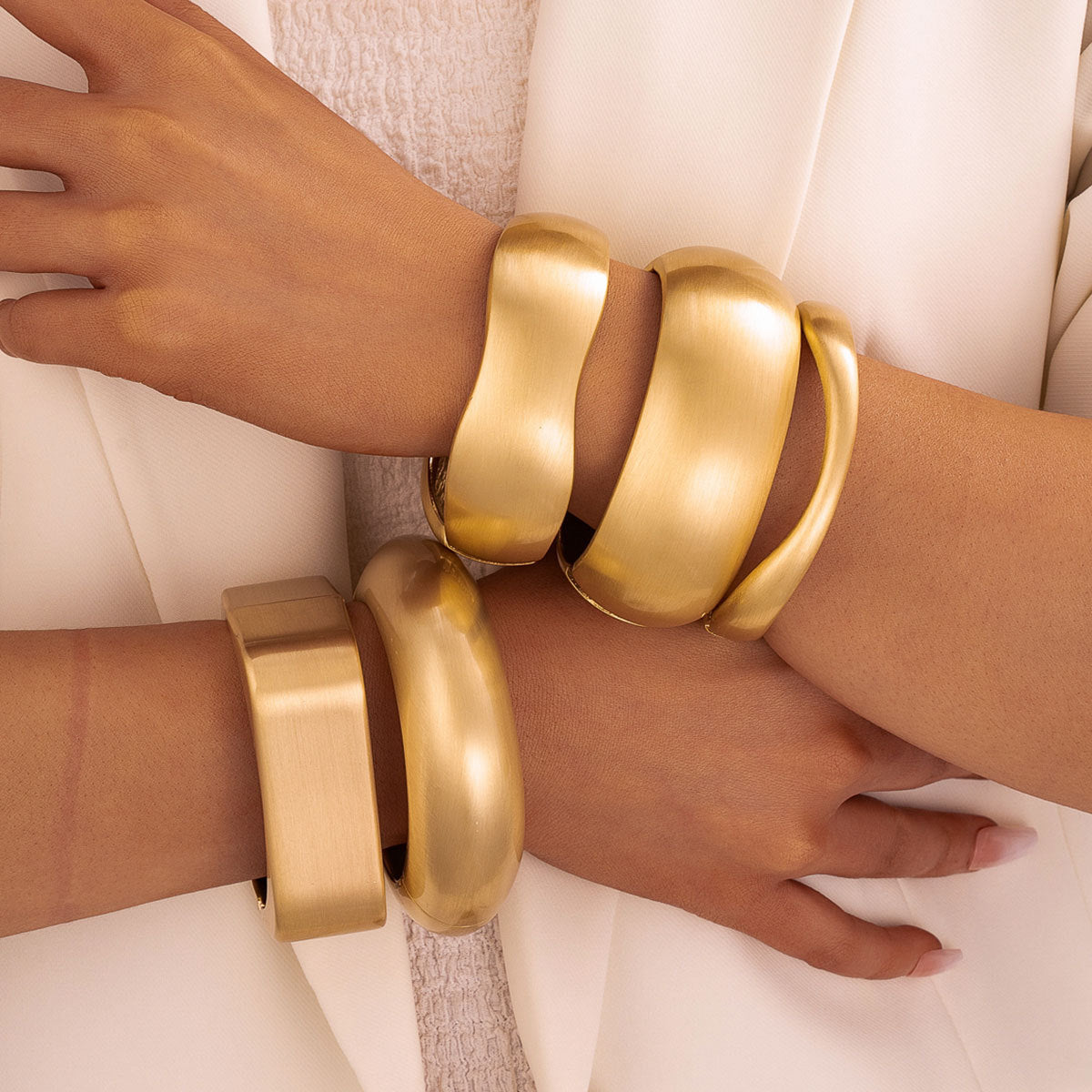 Exaggerated Metallic Wide-Band Bracelet